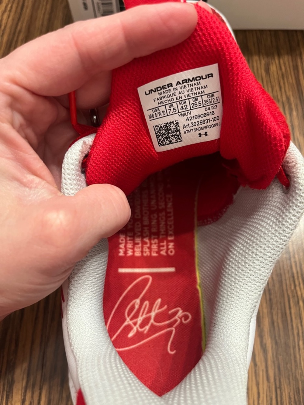 UA Team Curry Sneaker - Picture 6 of 10